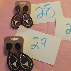 Set of two cow head wooden earrings boutique